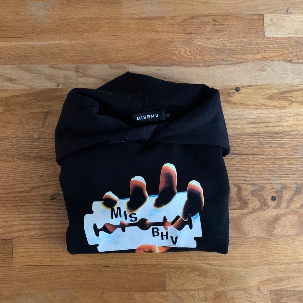 MISBHV RAZOR HOODIE - Black